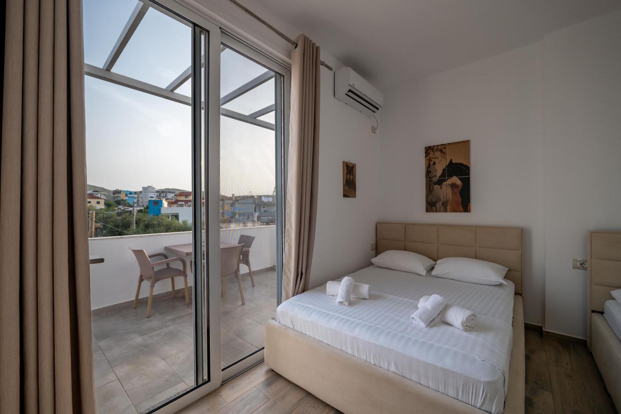 Hotel Veliaj Ксамил Экстерьер фото