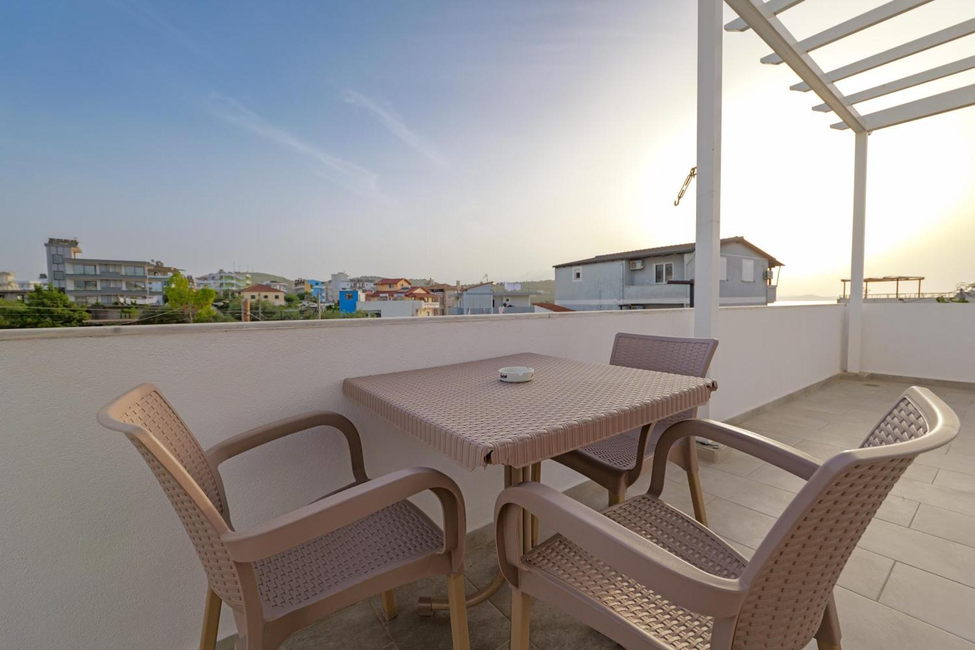 Hotel Veliaj Ксамил Экстерьер фото