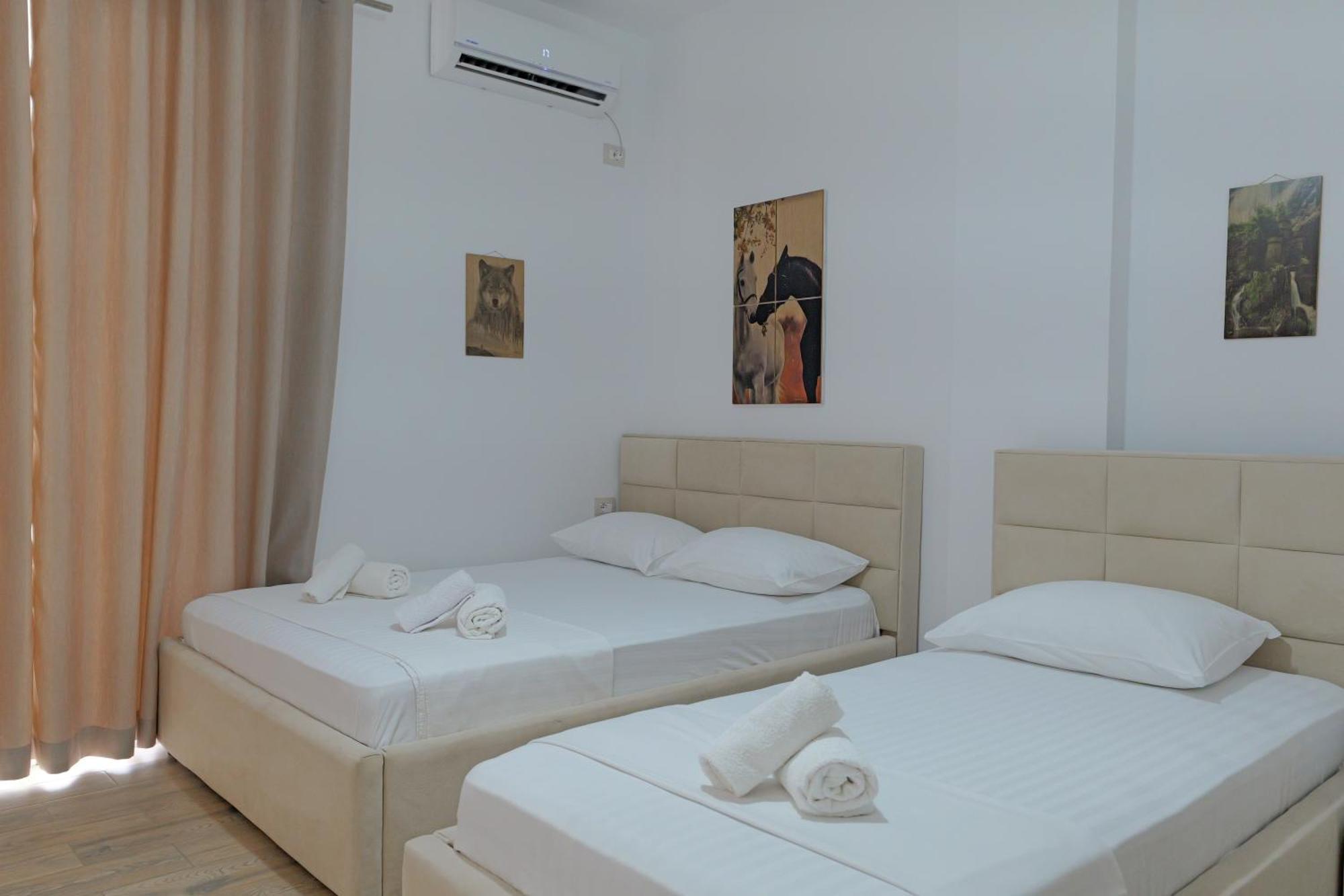 Hotel Veliaj Ксамил Экстерьер фото